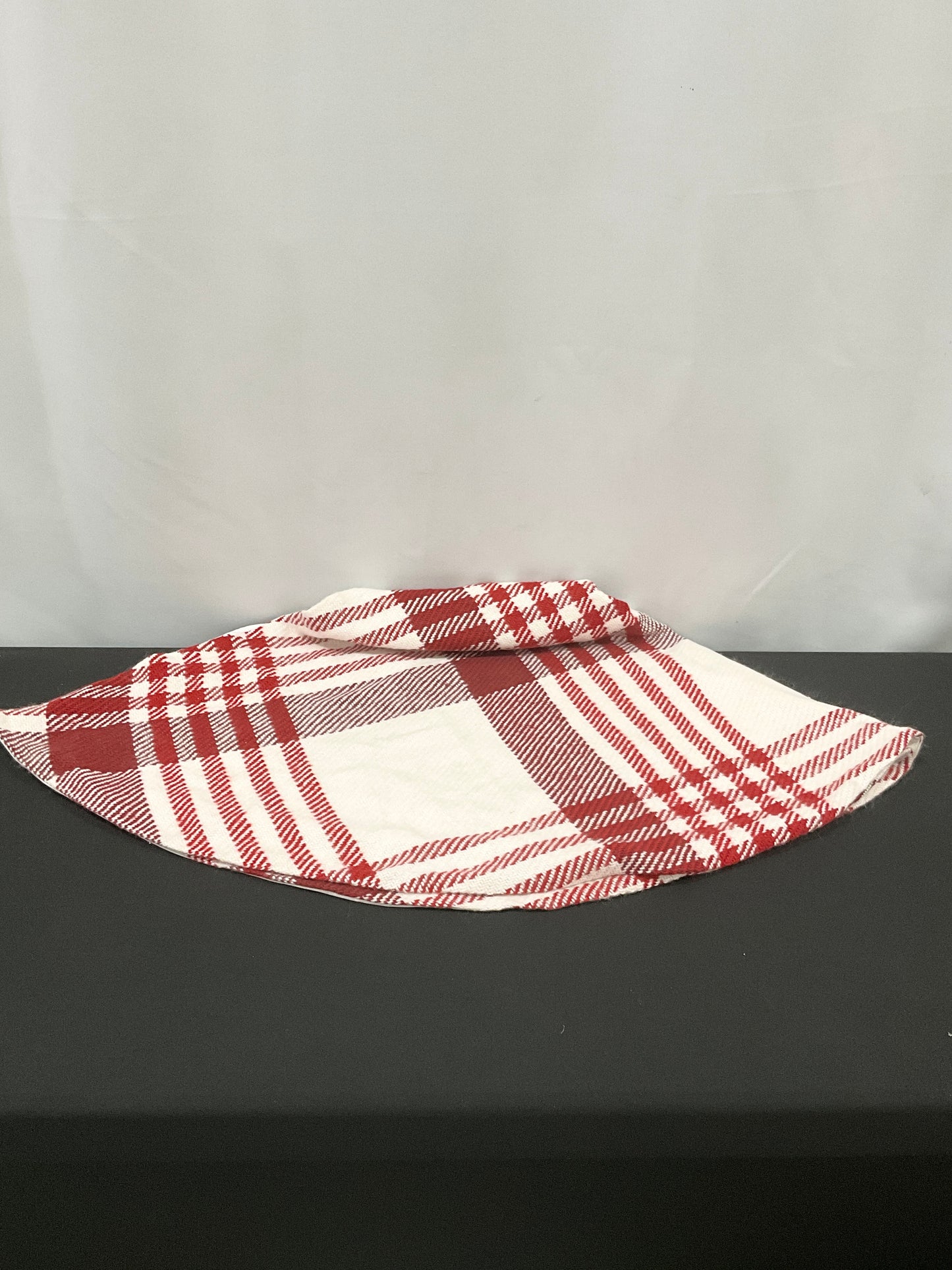 Plaid Cloth Tree Skirt (New)